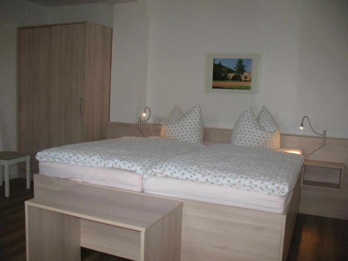 Pension Hinz & Kunz Weimar  Room photo
